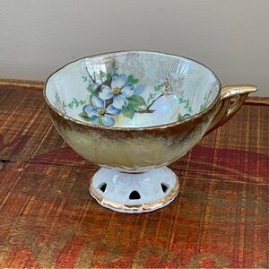 FREE Vintage Napco Lusterware Floral Teacup❤️